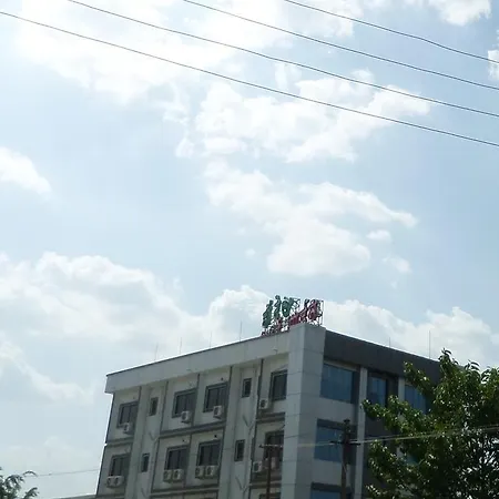 Gandharv Garden Hotel 2*